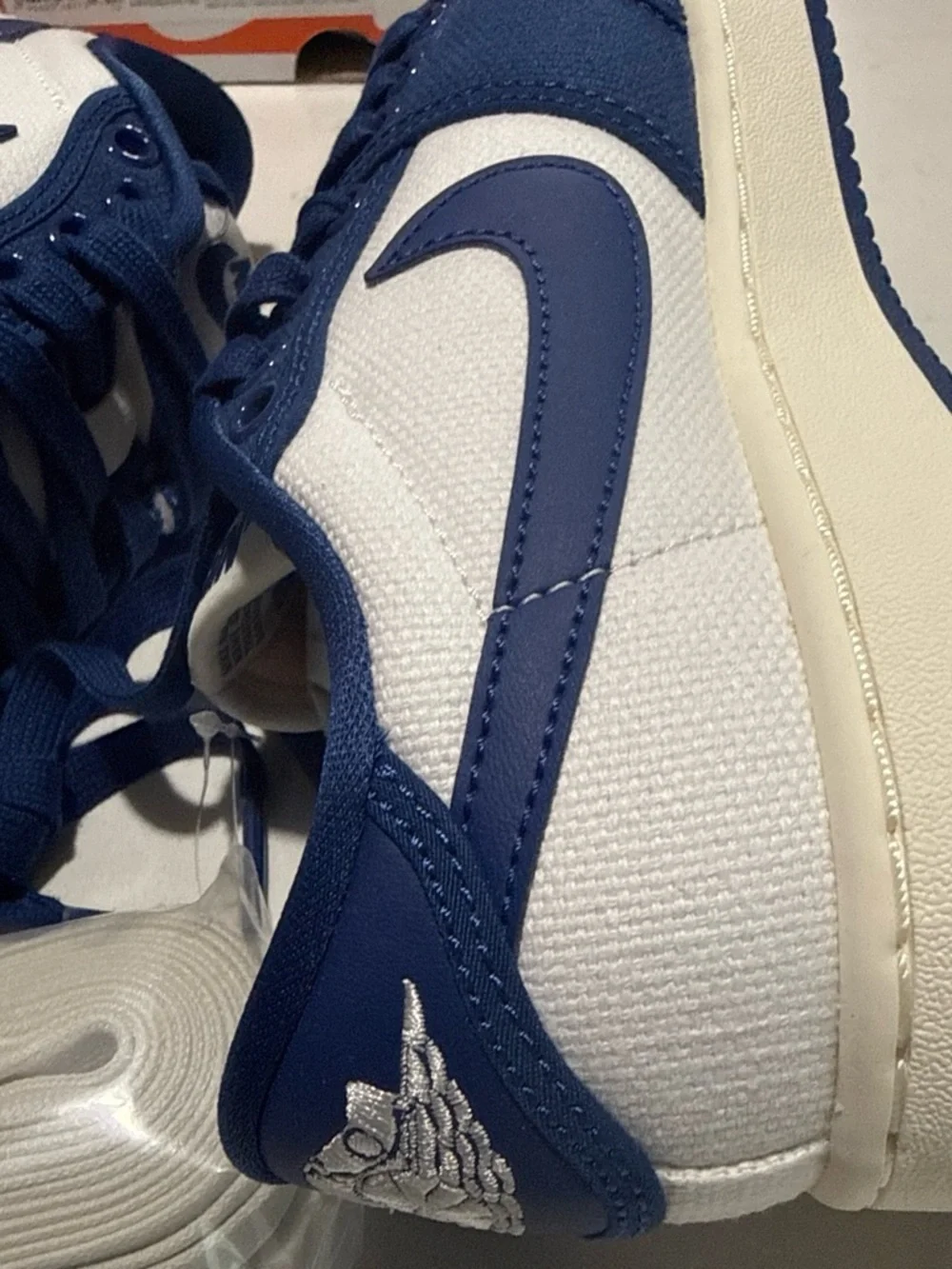 Nike Air Jordan 1 AJKO Low 'Kentucky' (Men 4 / Women 5.5)